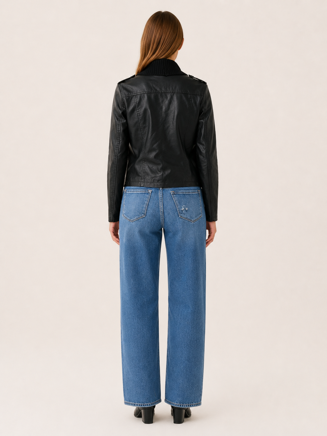 Aderissa | Cropped Jacket with Wide Collar and Zip Front