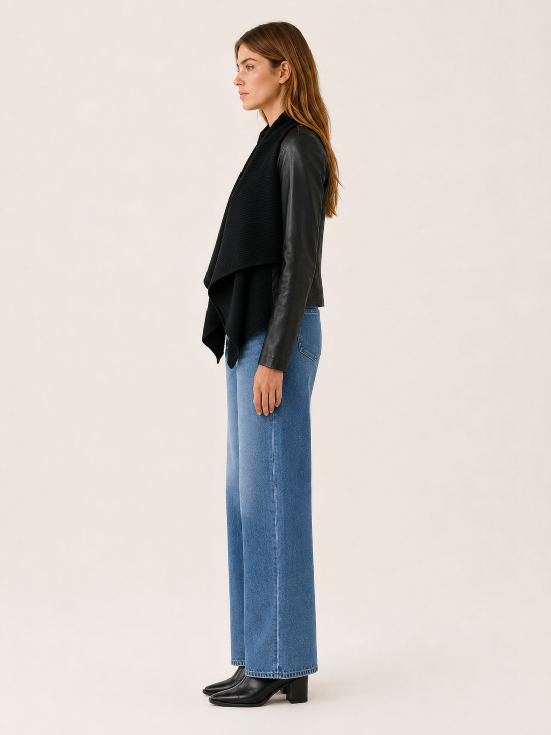 Aderissa | Cropped Jacket with Wide Collar and Zip Front