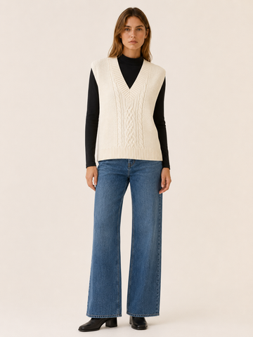Aldith | Sweater Vest with V-Neck and Raised Braid Detail