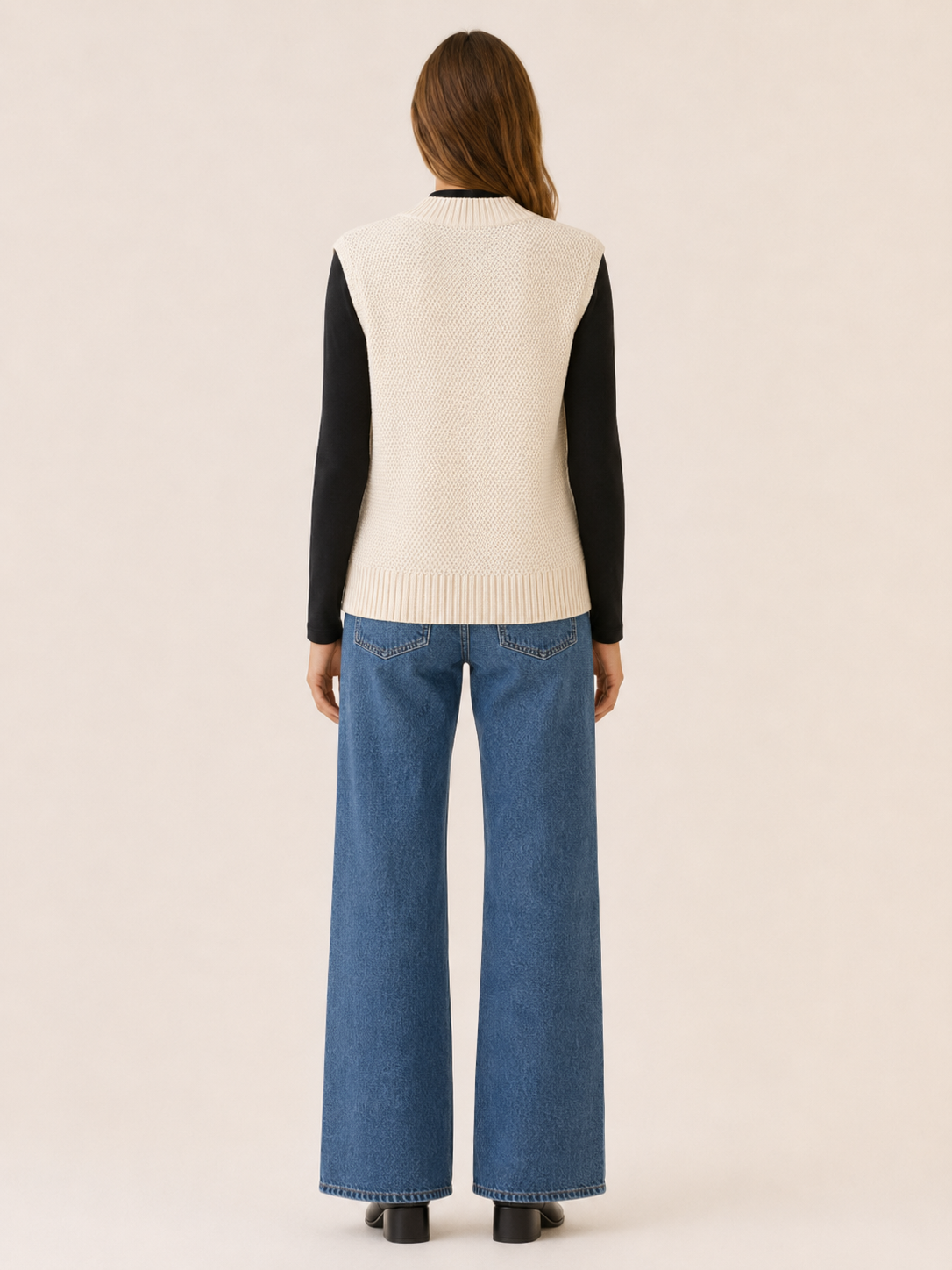Aldith | Sweater Vest with V-Neck and Raised Braid Detail