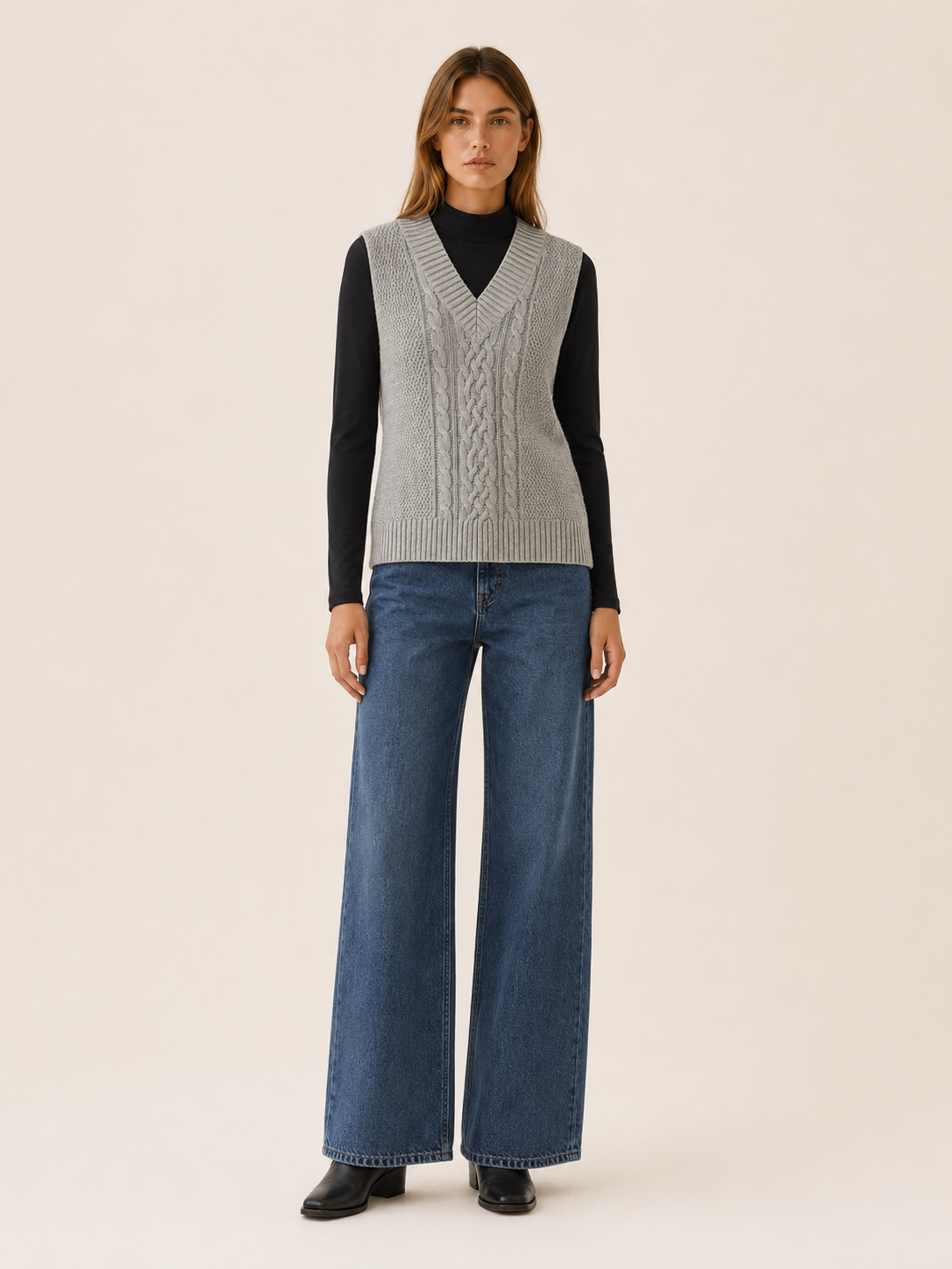 Aldith | Sweater Vest with V-Neck and Raised Braid Detail