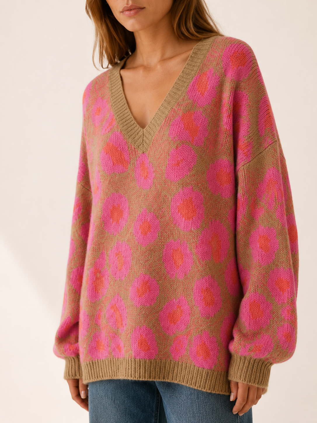 Auvressa | V Neck Sweater with Leopard Print and Oversized Fit