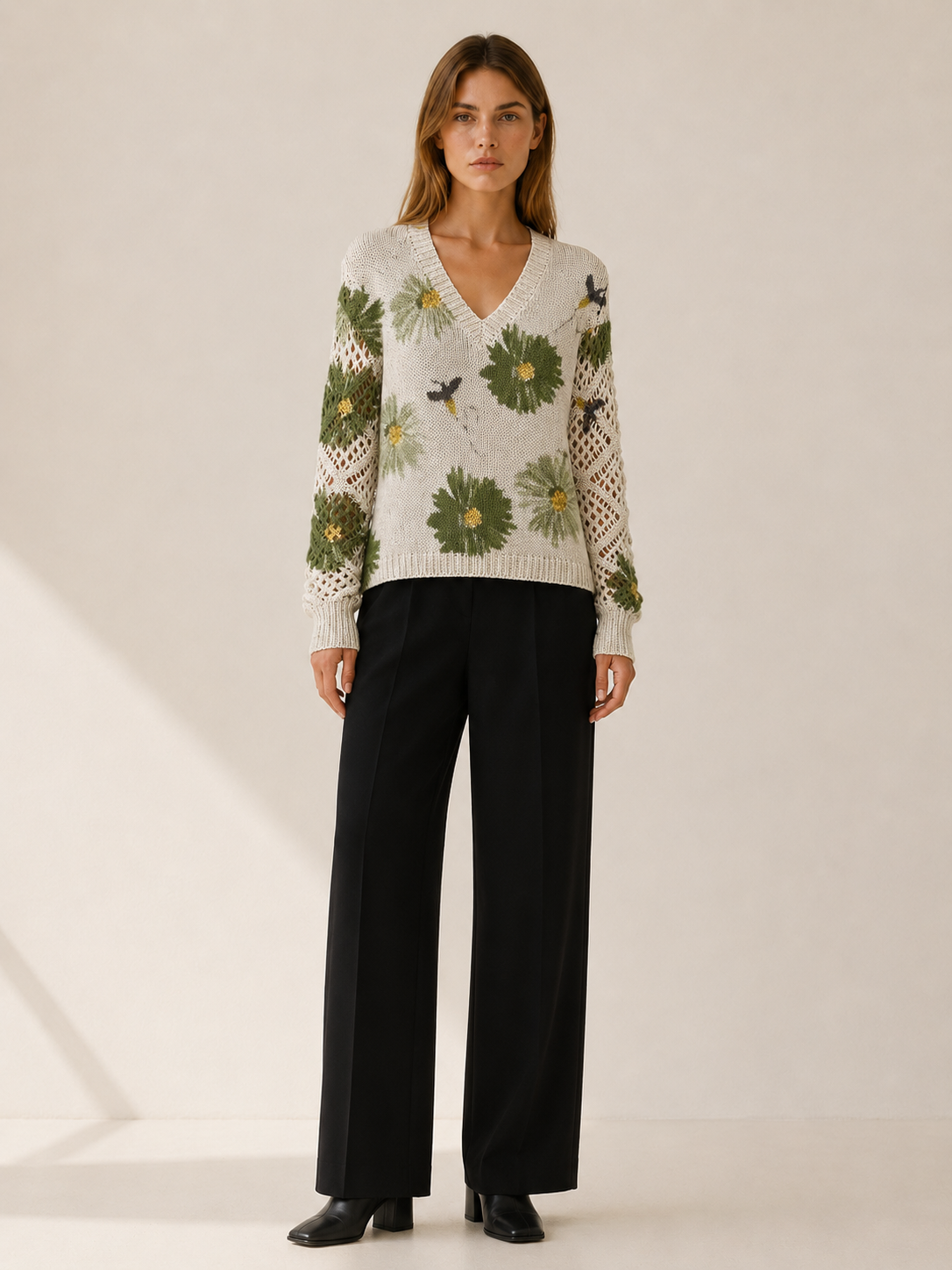 Averisse | Women's Floral V Neck Jumper