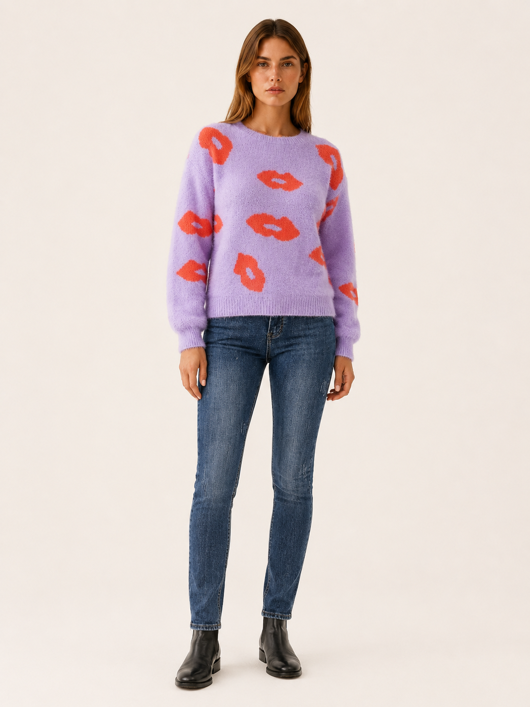 Calithra | Round Neck Sweater with Lips Motif