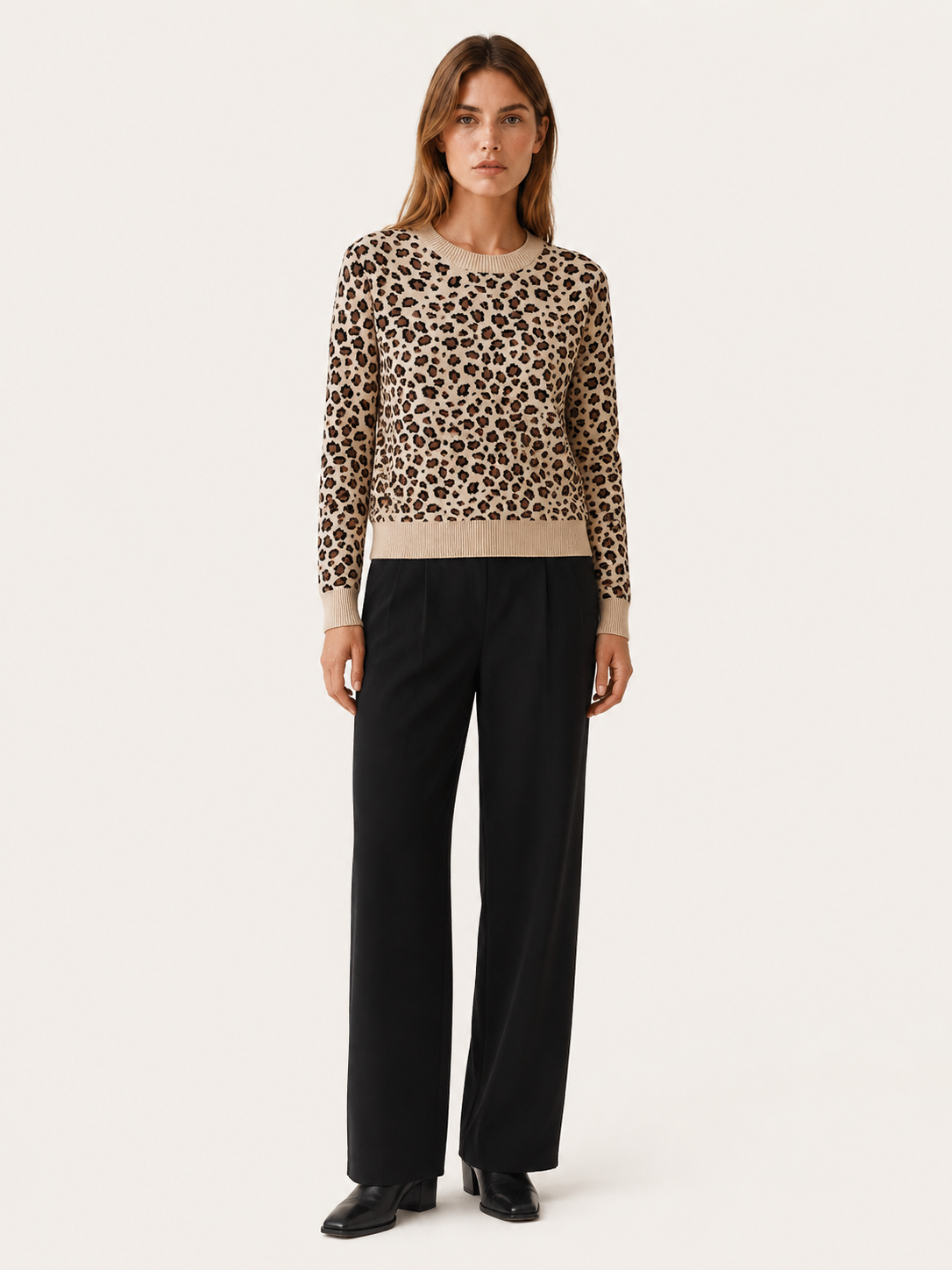 Celestine | Leopard Print Top with Round Neck and Long Sleeves