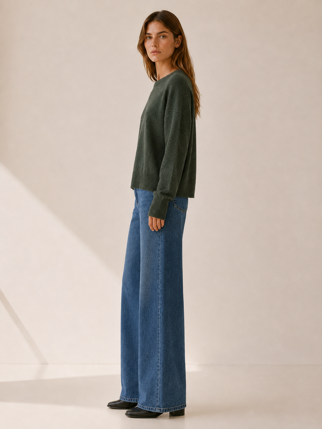 Cendrine | Knit Sweater with Round Neck and Relaxed Fit