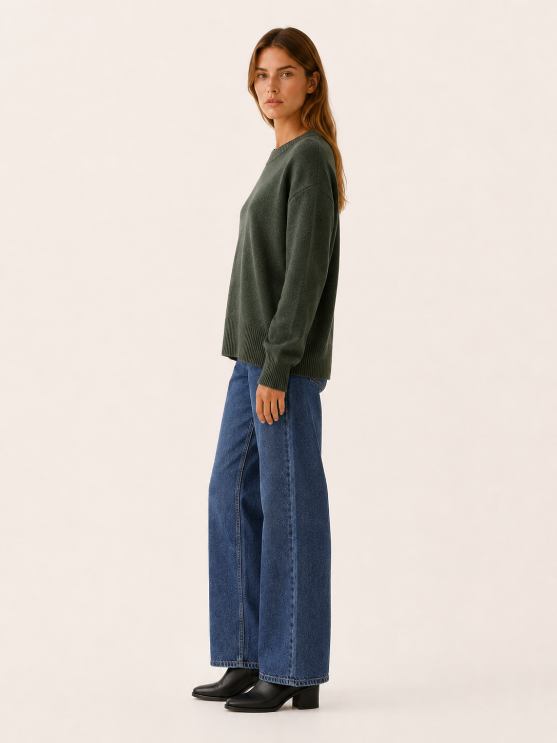Cendrine | Knit Sweater with Round Neck and Relaxed Fit