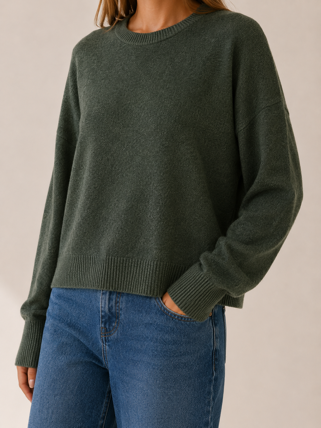 Cendrine | Knit Sweater with Round Neck and Relaxed Fit