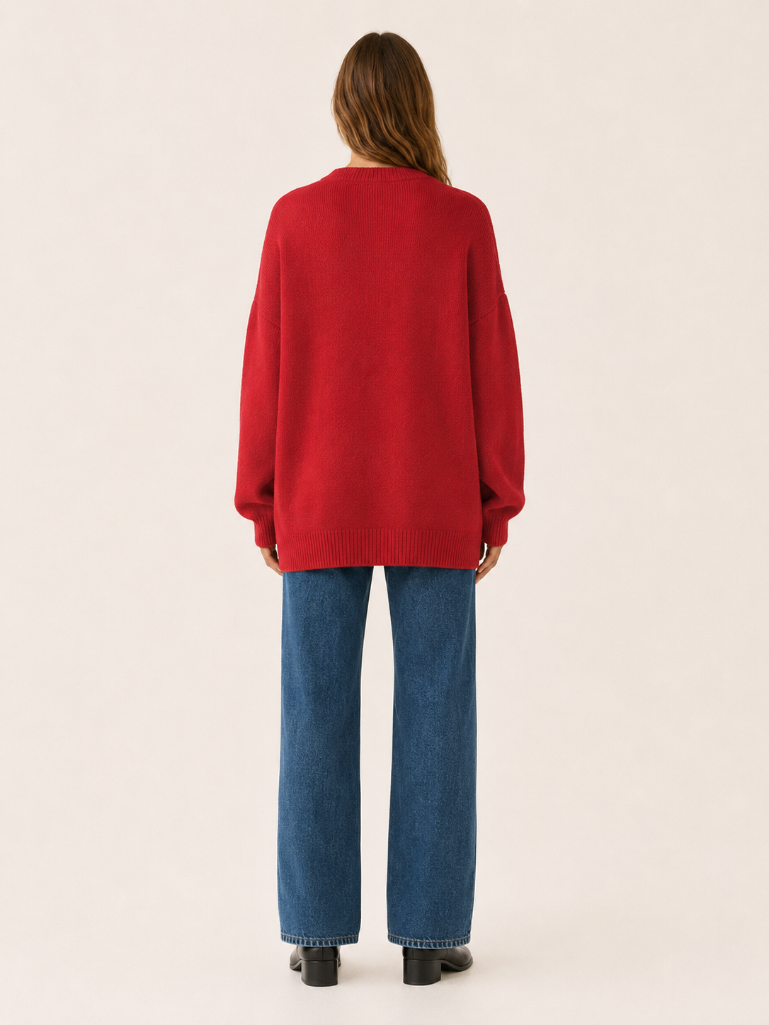 Dorevyn | Knit Sweater with Floral Motif and Oversized Fit