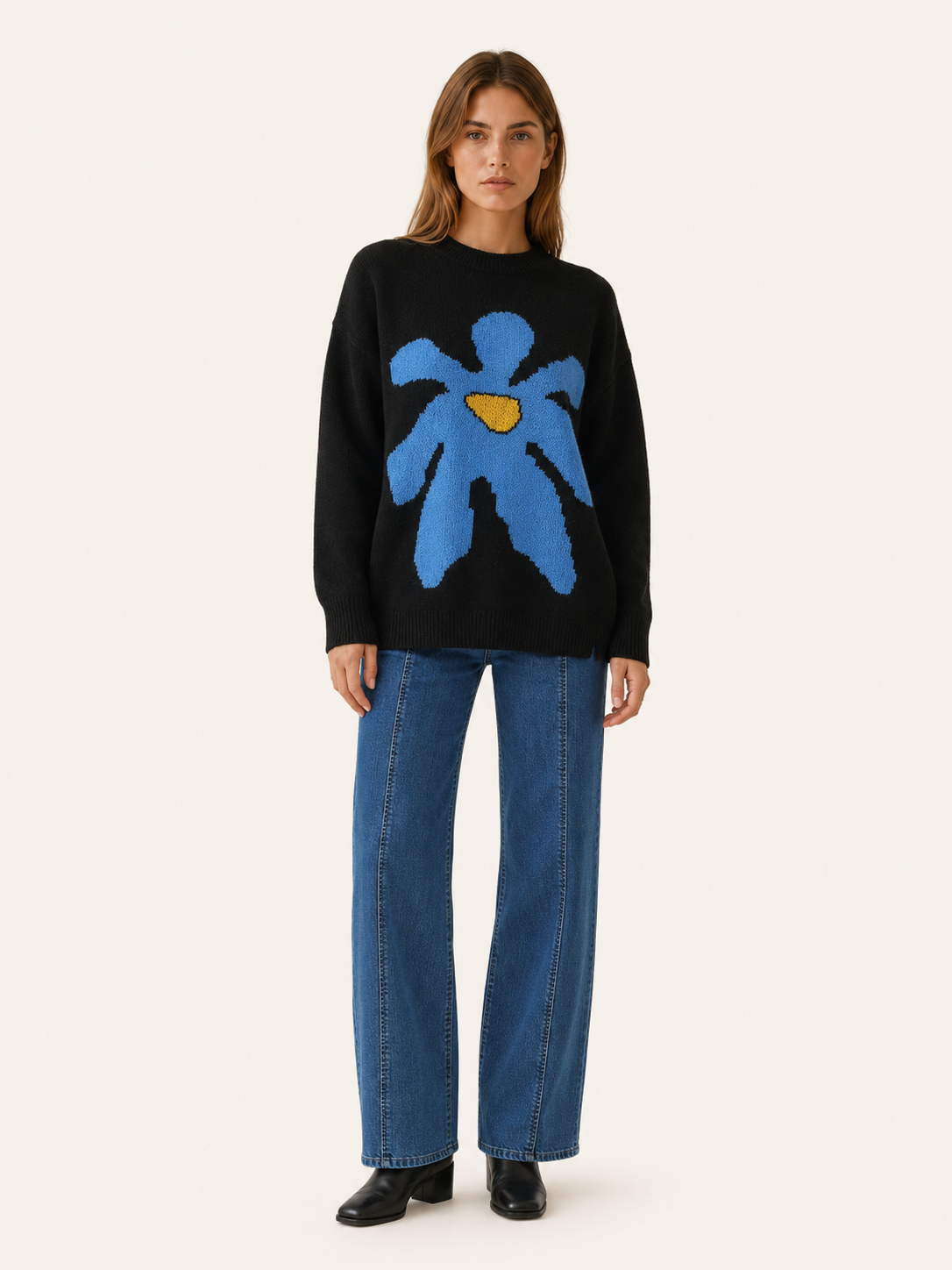 Dorevyn | Knit Sweater with Floral Motif and Oversized Fit