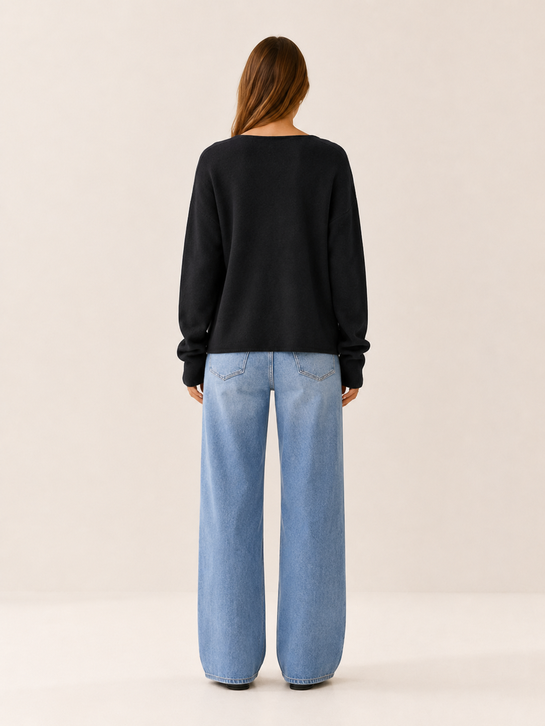 Eulalie | V-Neck Jumper with Centre Seam and Relaxed Fit
