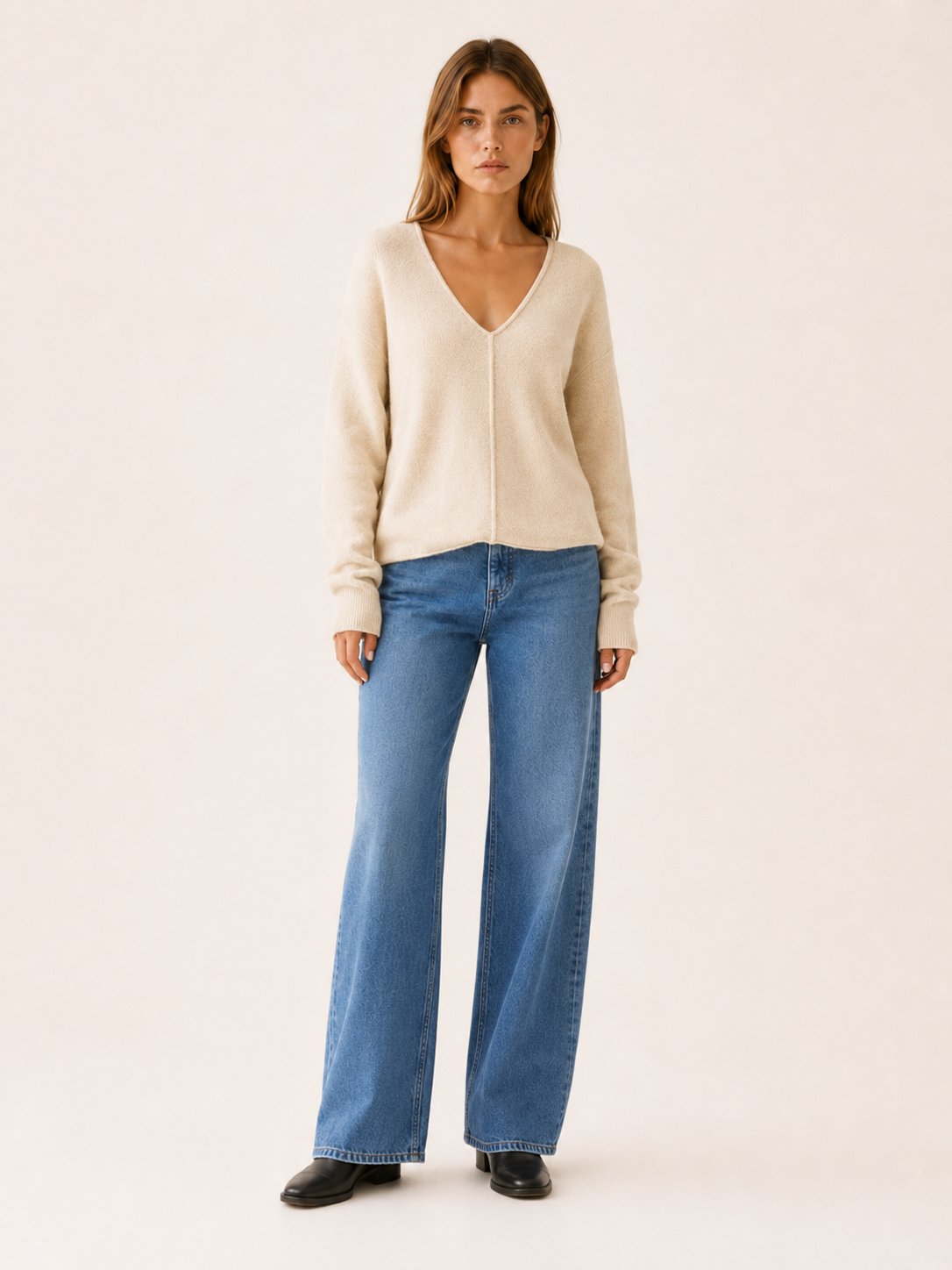Eulalie | V-Neck Jumper with Centre Seam and Relaxed Fit