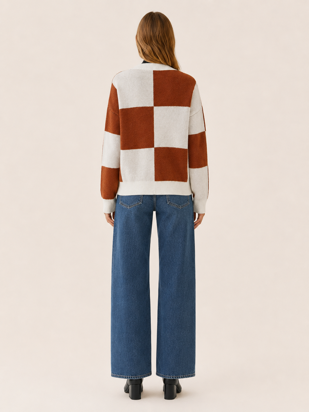 Ilaria | V-Neck Cardigan with Plaid Pattern and Button Front