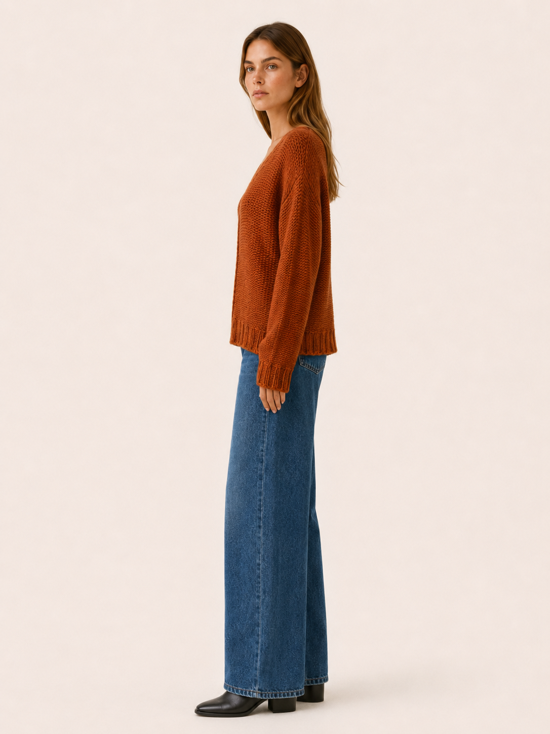 Istrielle | V Neck Sweater with Raised Braid Detail