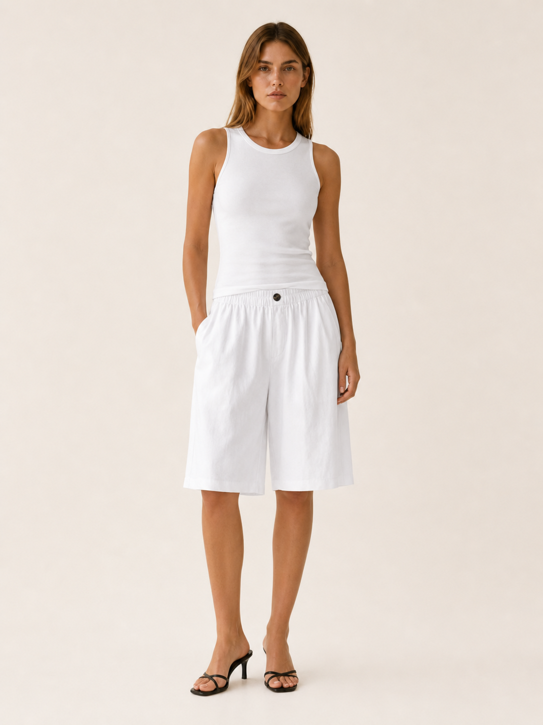 Kaida | Linen Shorts with Elastic Waist and Relaxed Fit