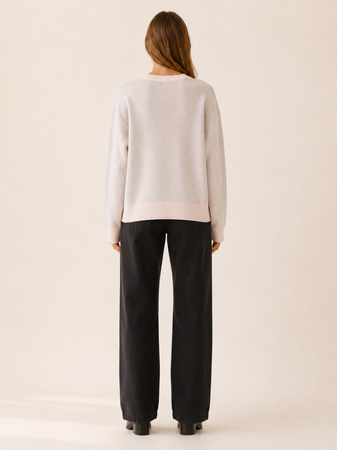 Kalyndra | Crew Neck Sweater with Pig Motif