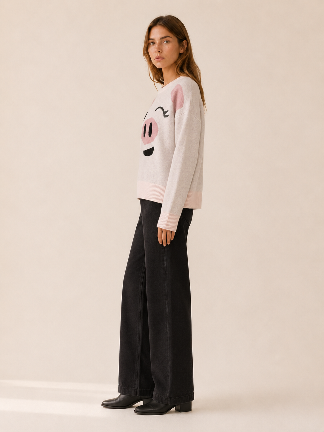 Kalyndra | Crew Neck Sweater with Pig Motif