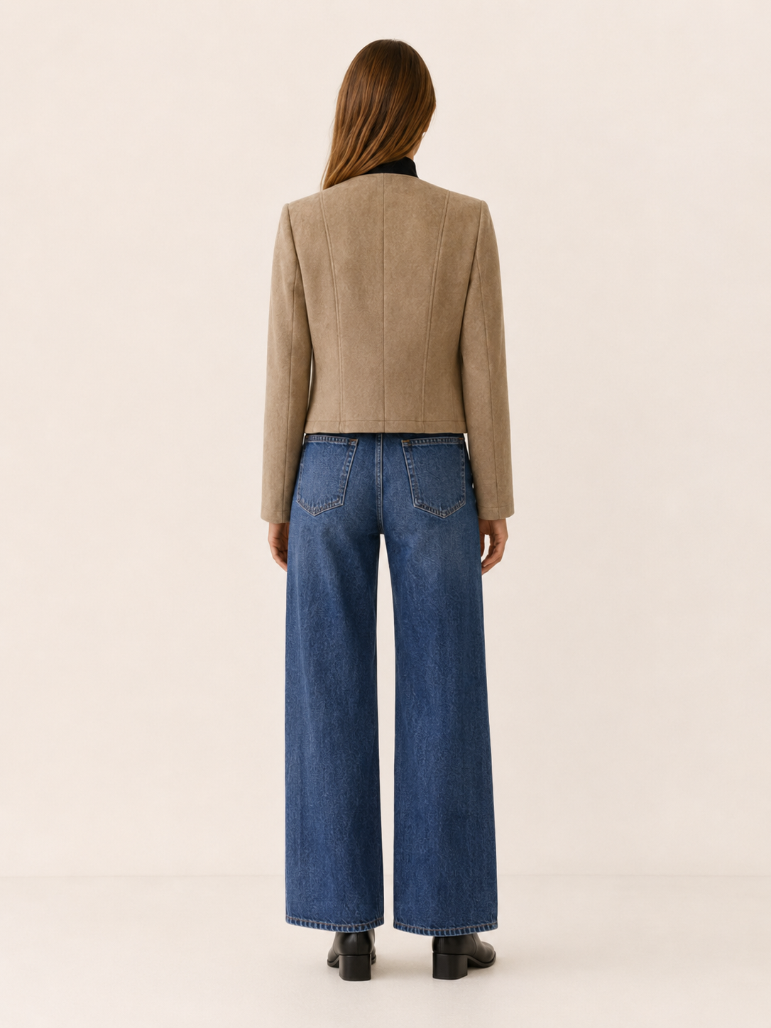 Marcella | Cropped Blazer with Gold Buttons and Tailored Fit