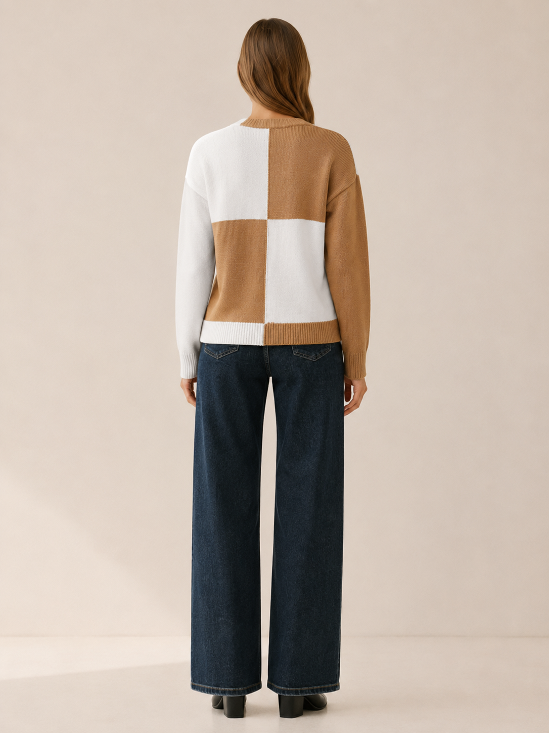 Niamh | Jumper with Colour-Block Design and Drop Shoulders