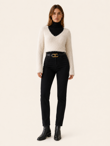 Nolwenn | V-Neck Jumper with Cropped Fit and Long Sleeves