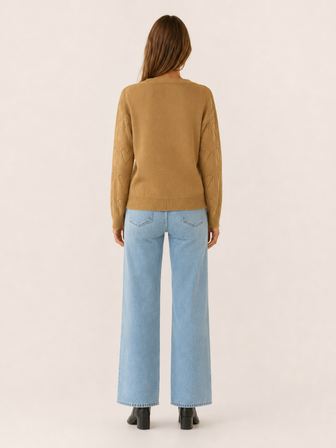 Norellia | V Neck Jumper with Heart Pattern and Relaxed Fit