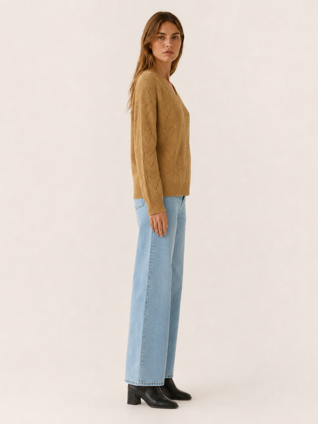 Norellia | V Neck Jumper with Heart Pattern and Relaxed Fit