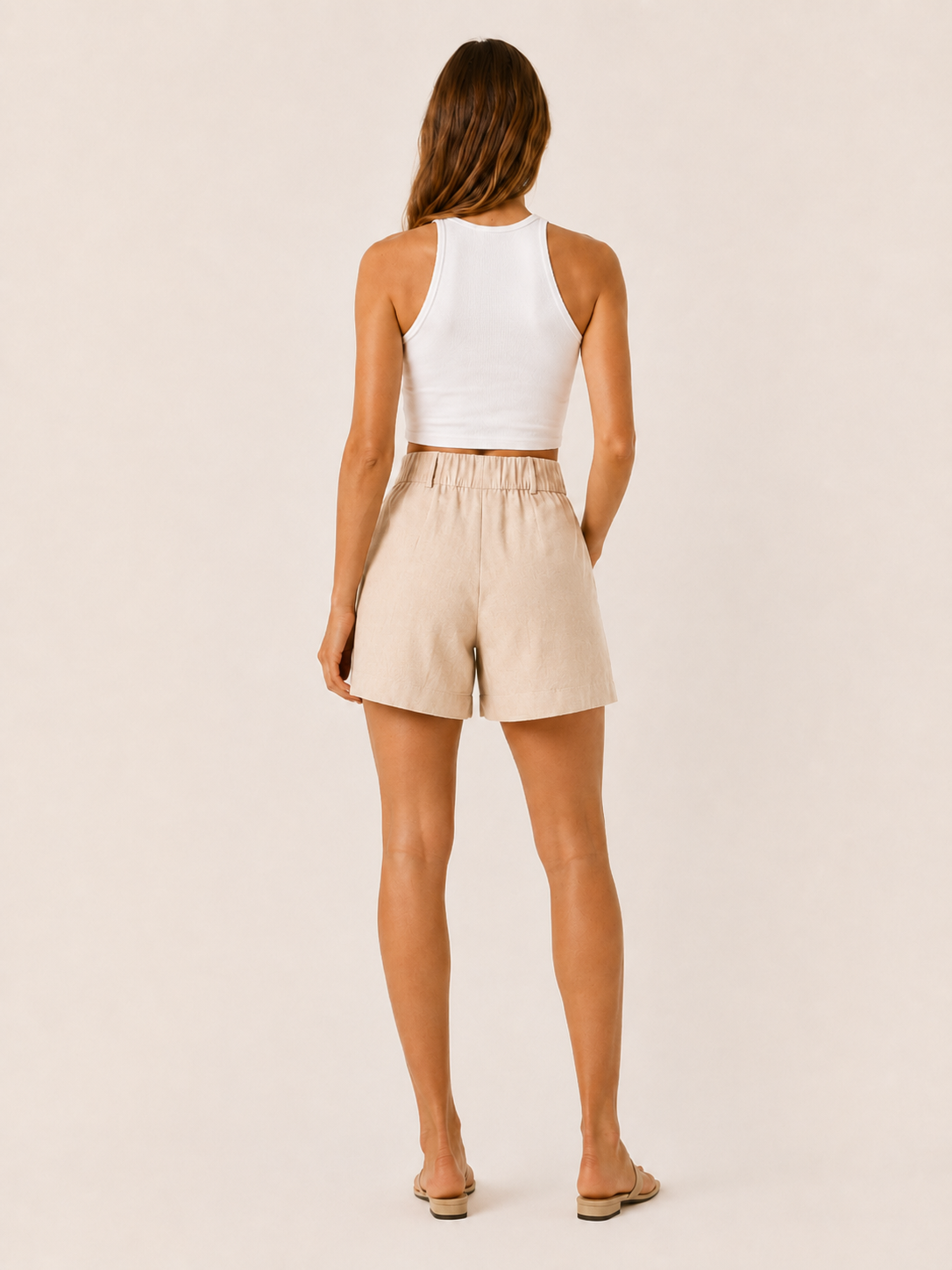 Norwyn | High-Waisted Shorts with Pleated Detail Tailored Fit