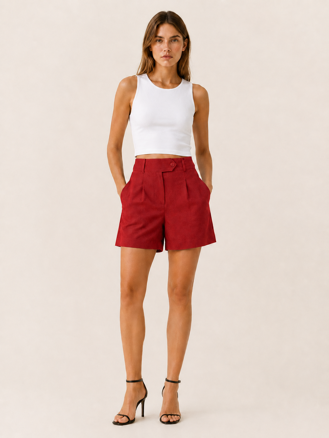 Norwyn | High-Waisted Shorts with Pleated Detail Tailored Fit