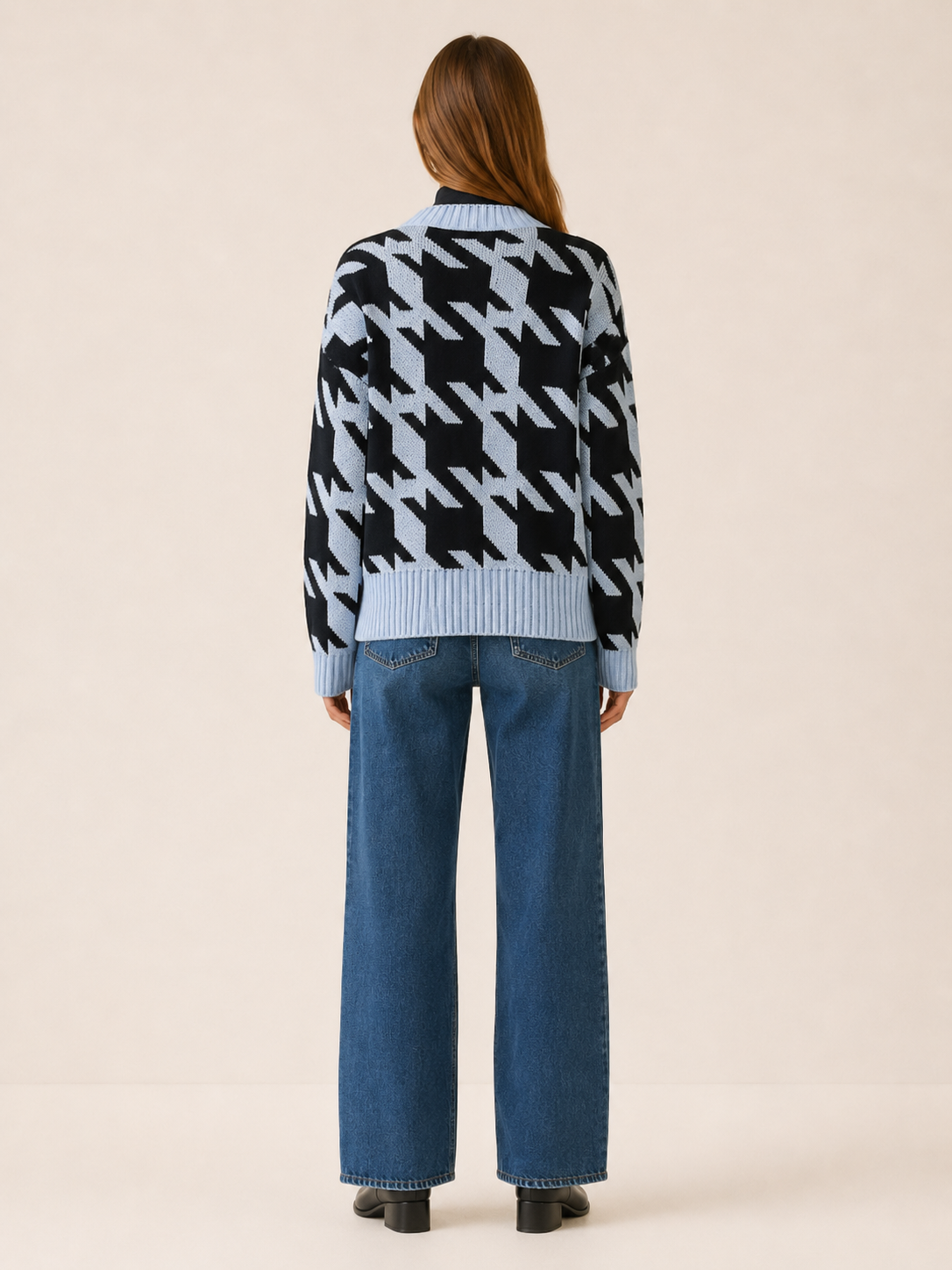Odette | Houndstooth Cardigan with V-Neck and Button Front