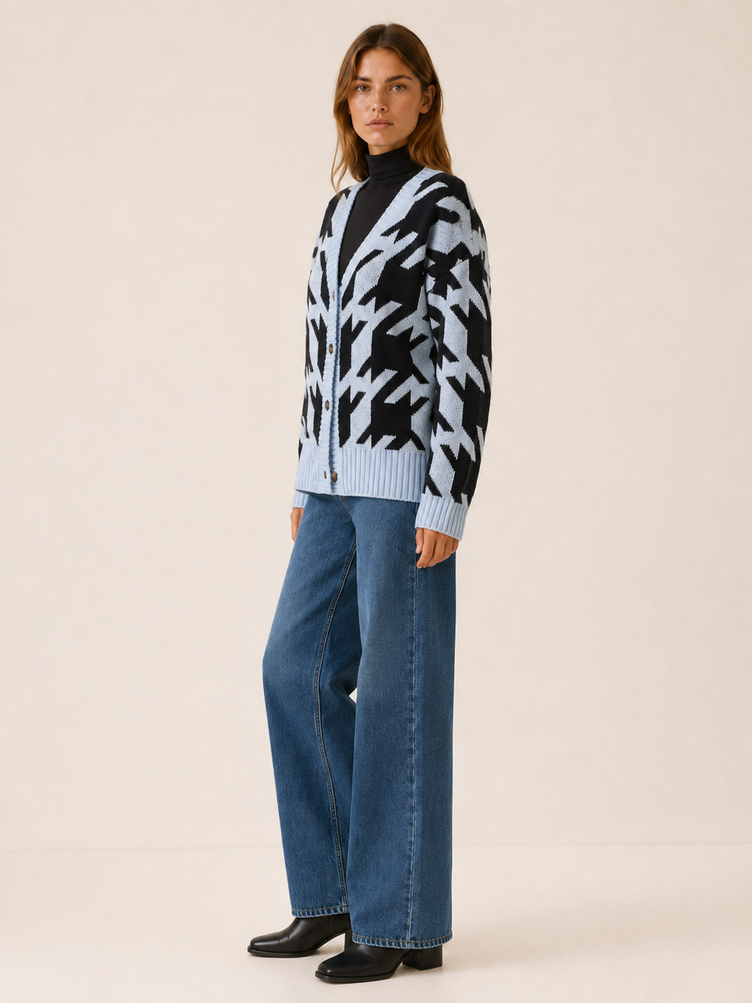 Odette | Houndstooth Cardigan with V-Neck and Button Front