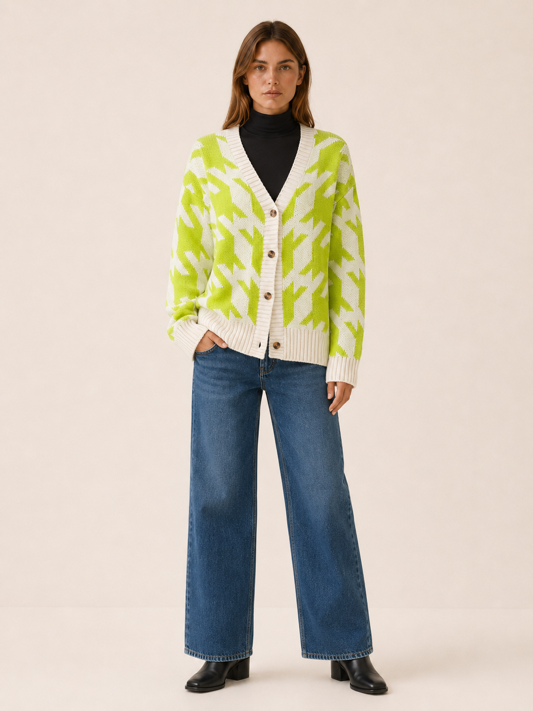 Odette | Houndstooth Cardigan with V-Neck and Button Front