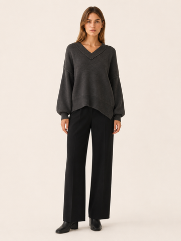 Rowena | V-Neck Jumper with Oversized Fit and Balloon Sleeves