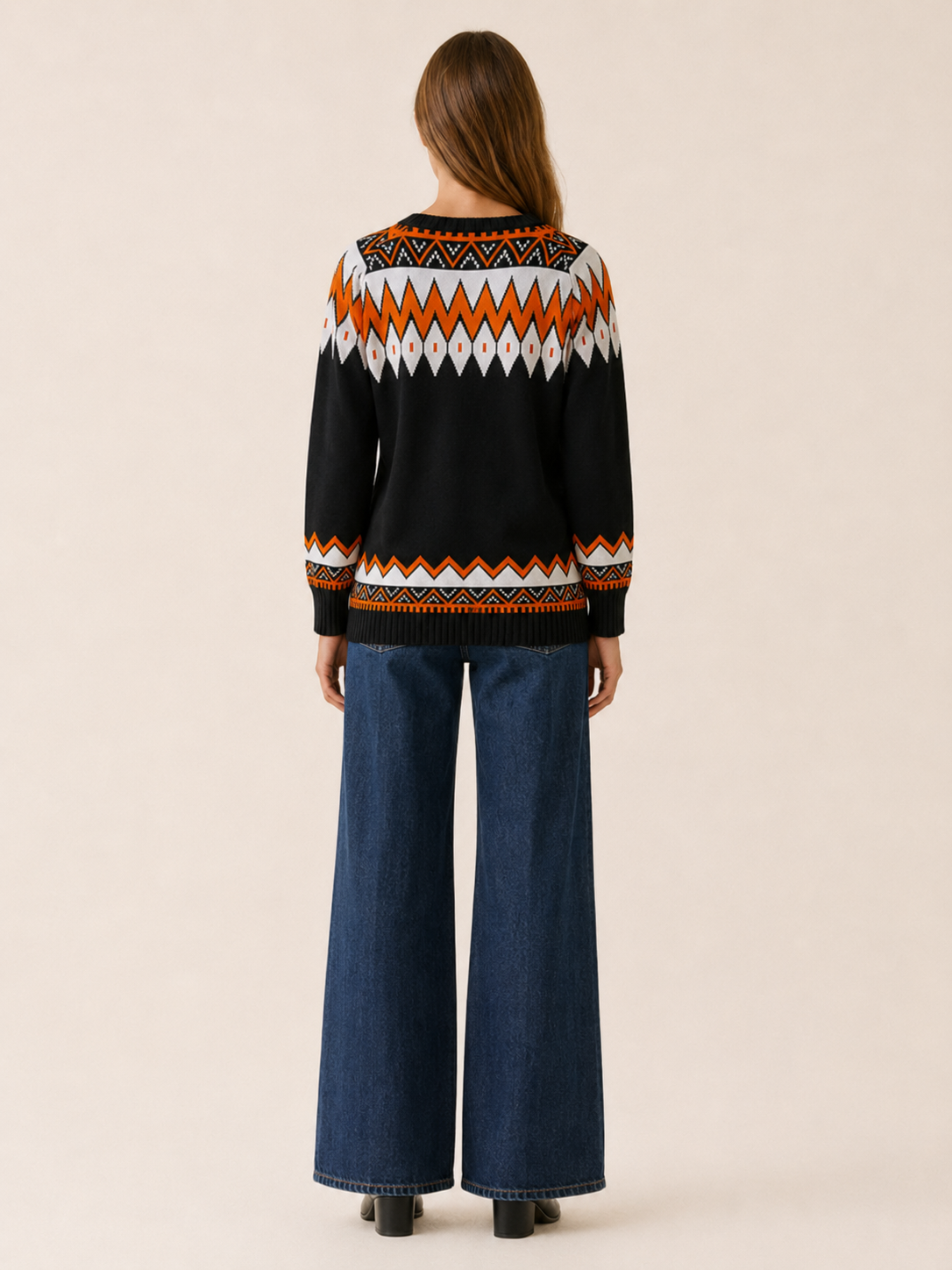 Sabriel | V-Neck Jumper with Geometric Pattern