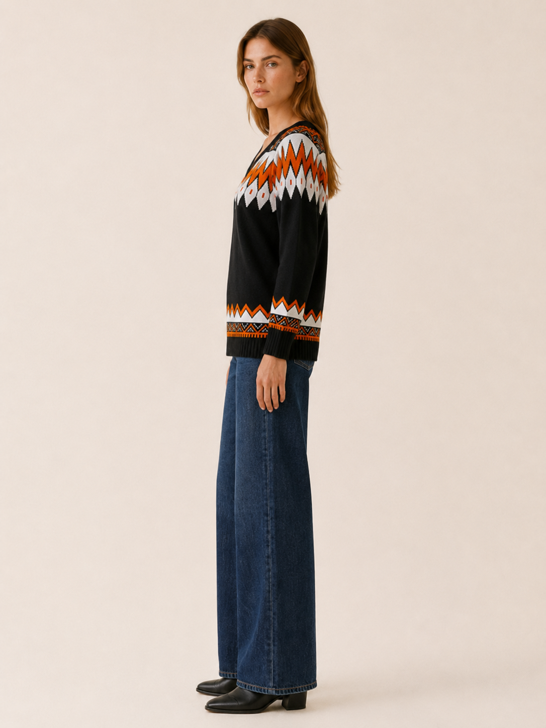 Sabriel | V-Neck Jumper with Geometric Pattern