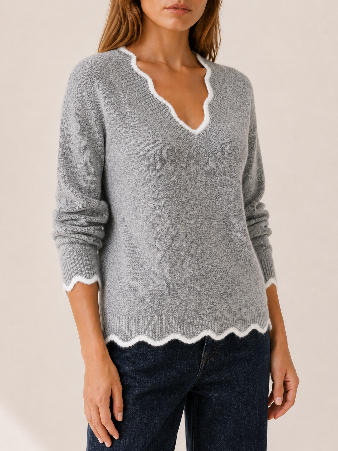 Tanith | V-Neck Jumper with Scalloped Contrast Trim