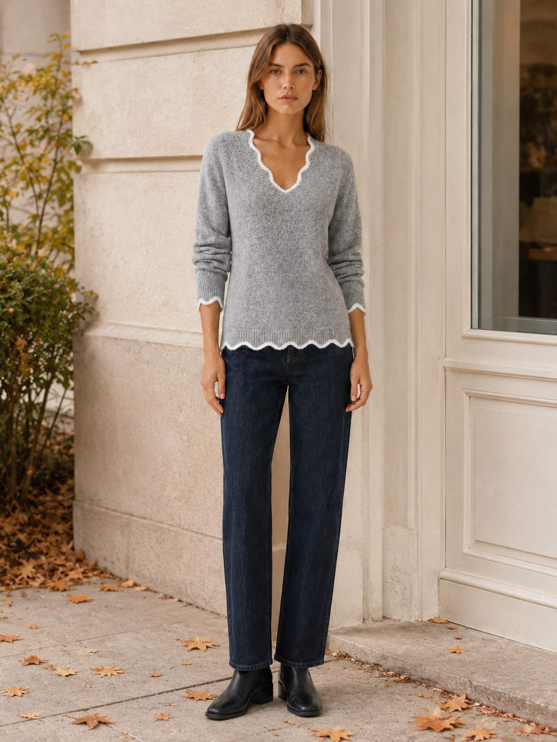 Tanith | V-Neck Jumper with Scalloped Contrast Trim