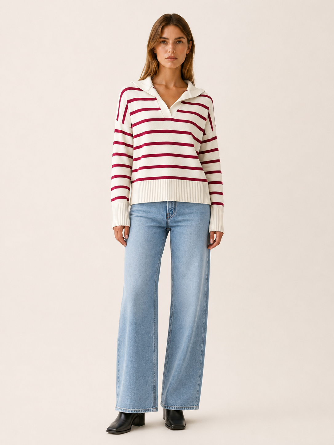 Tavressa | Collared Jumper with V-Neck and Striped Design