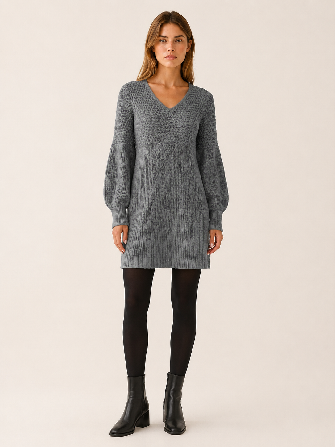 Thessavine | Jumper Dress with V-Neck and Balloon Sleeves