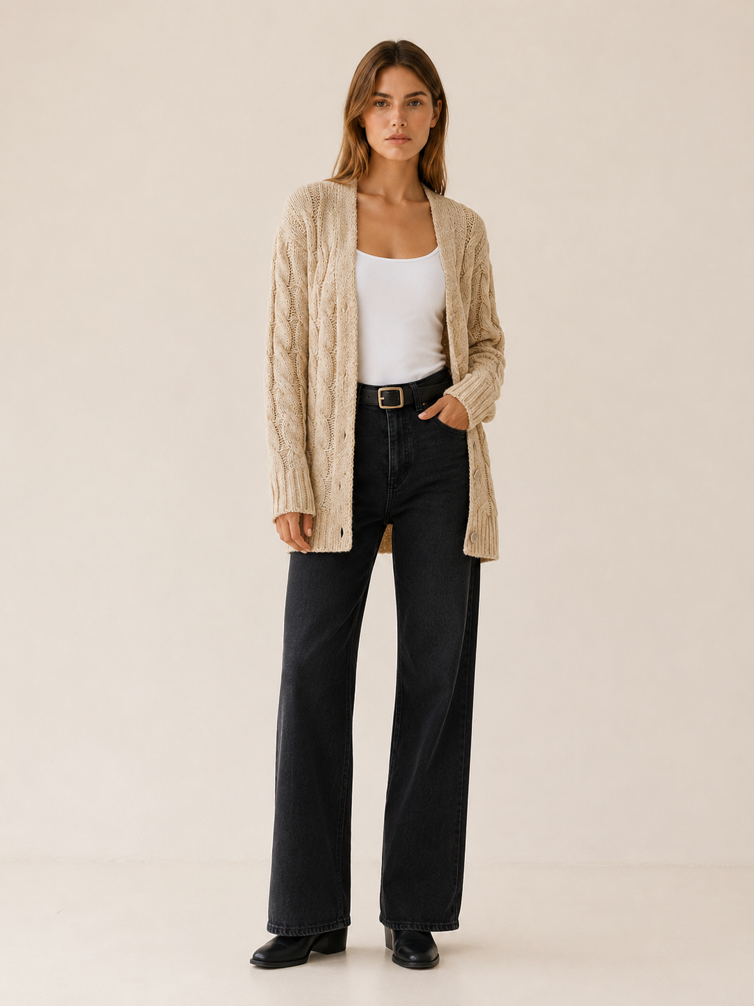 Vaerlyn | Button Down Cardigan with Cable Detail Pockets