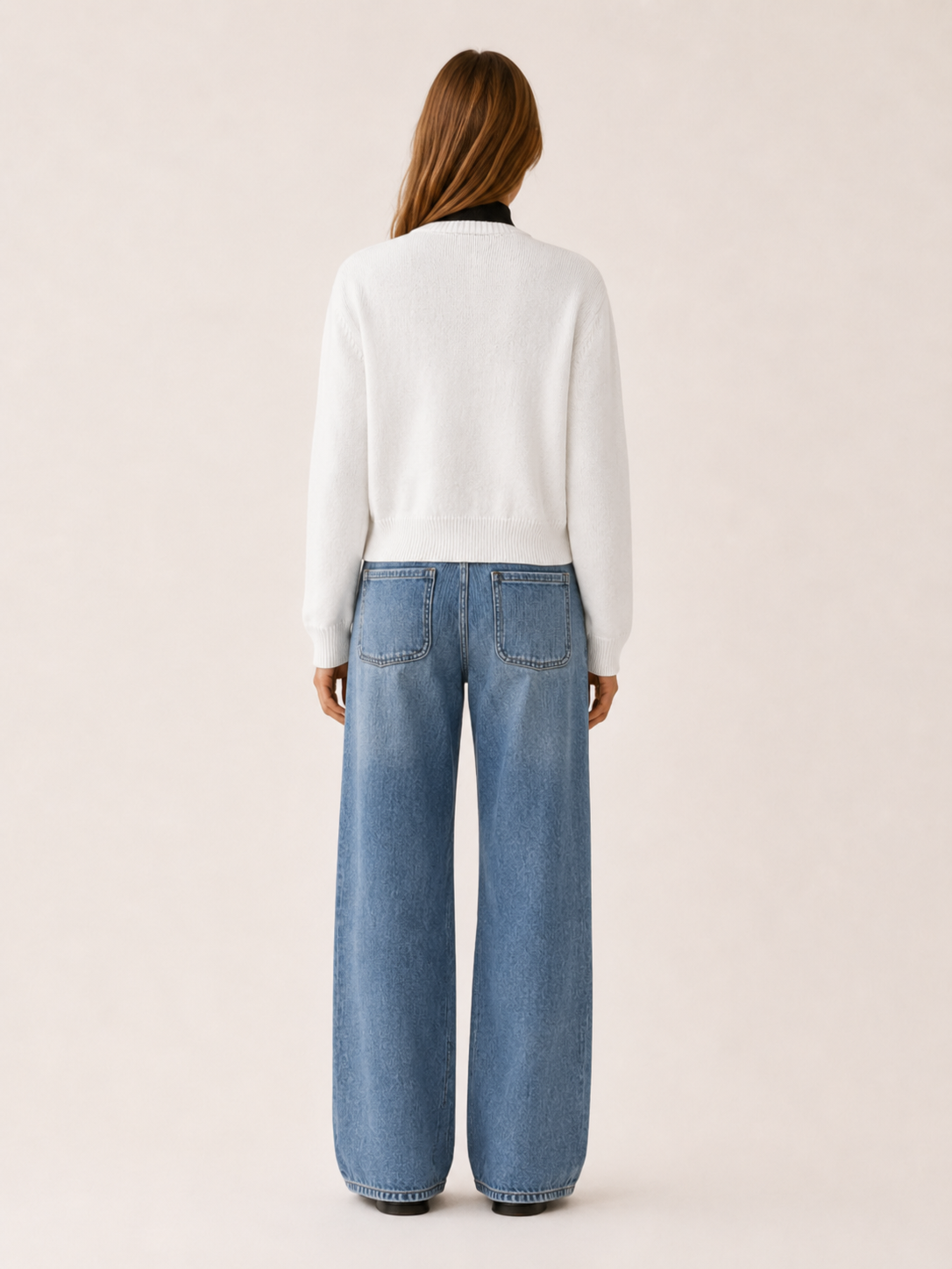 Vaylora | Cropped Cardigan with Round Neck Button Front