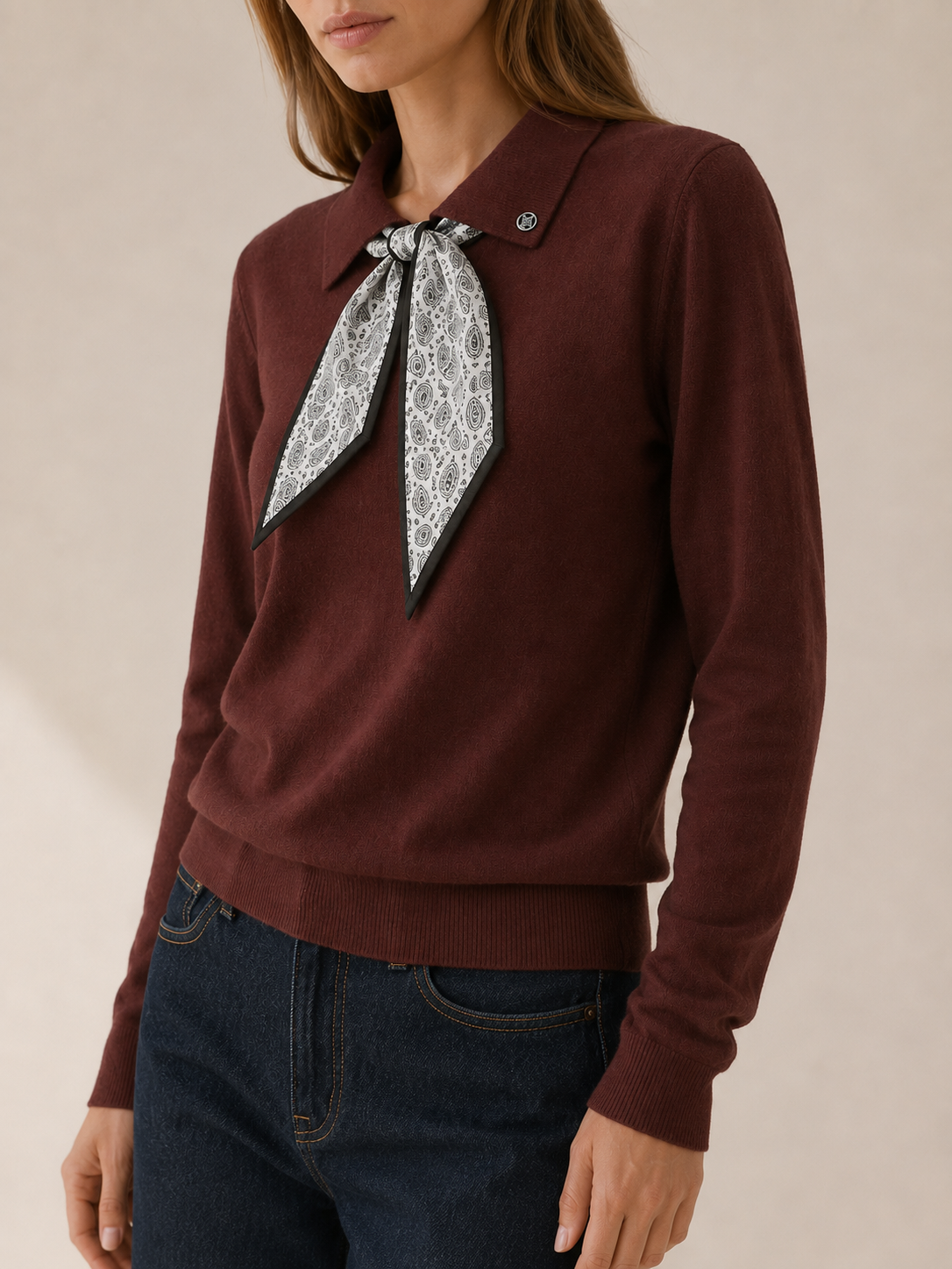 Viorica | Jumper with Scarf Tie and Pointed Collar