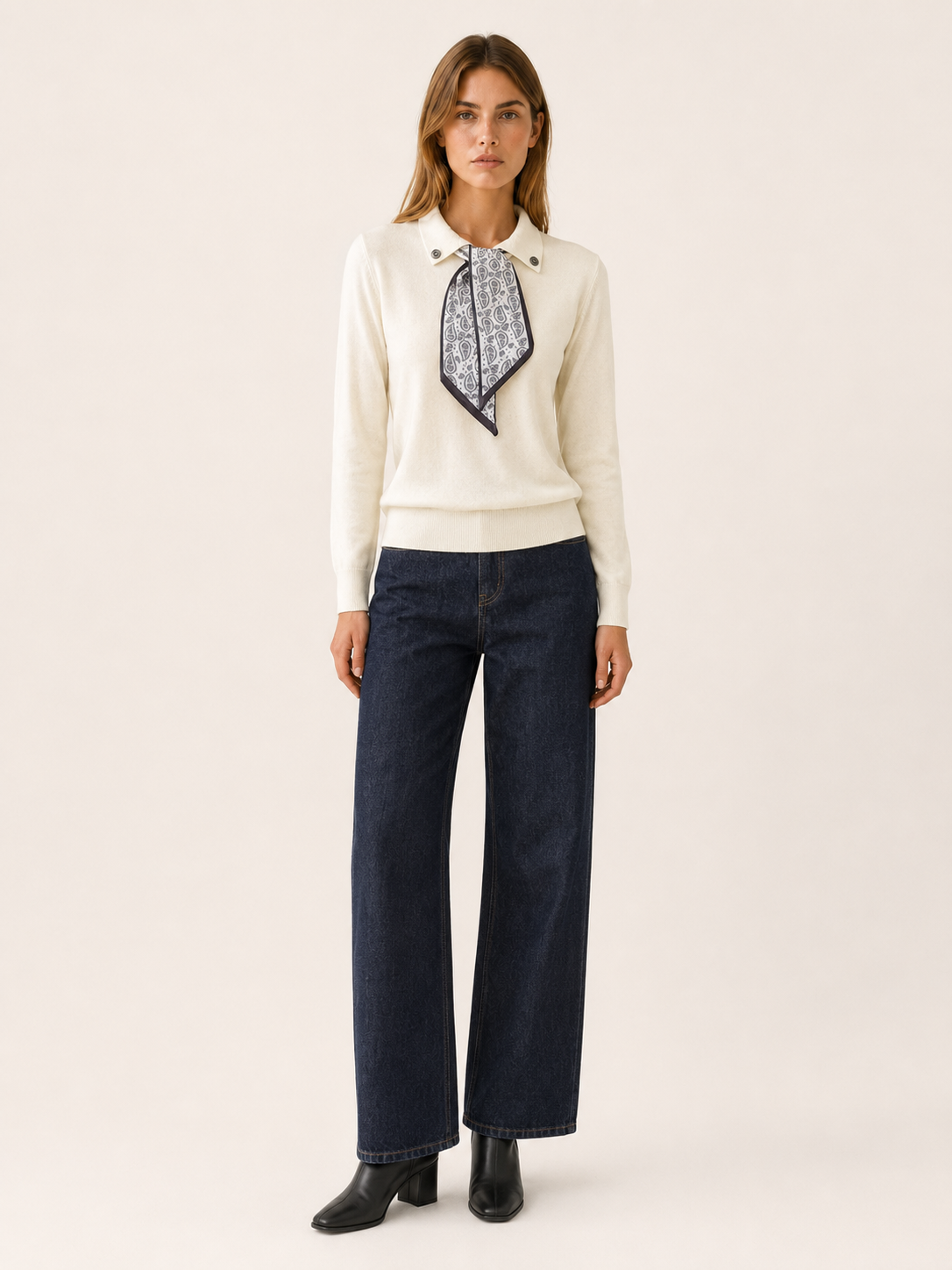 Viorica | Jumper with Scarf Tie and Pointed Collar