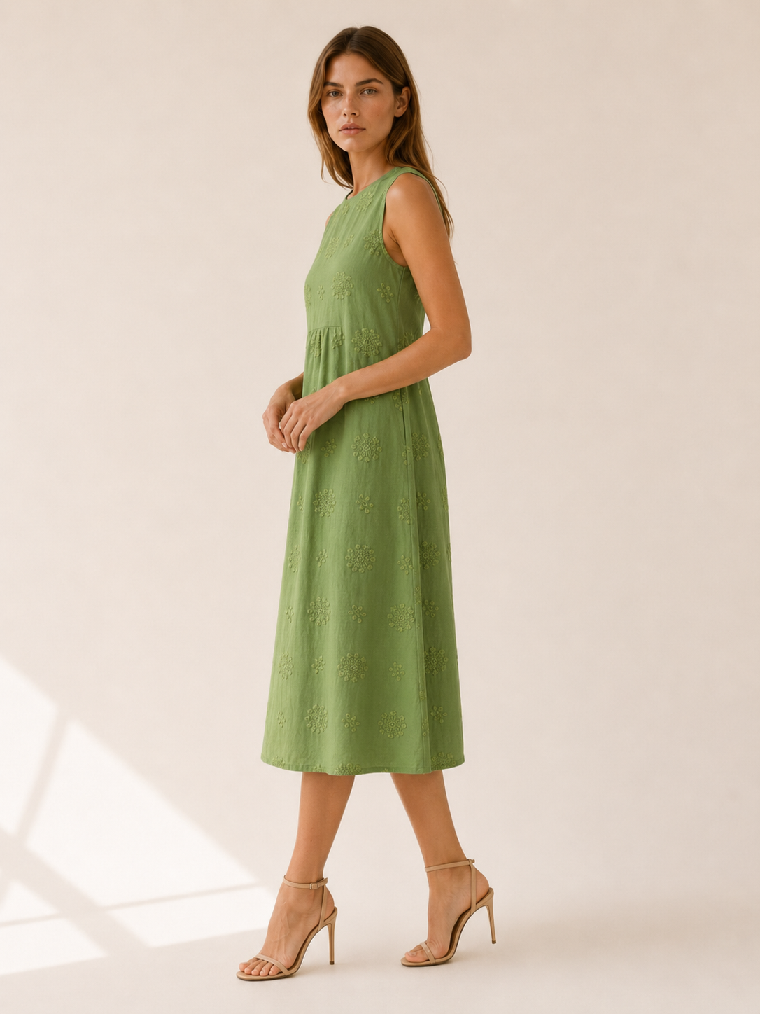 Vittoria | Textured Midi Dress with Round Neck