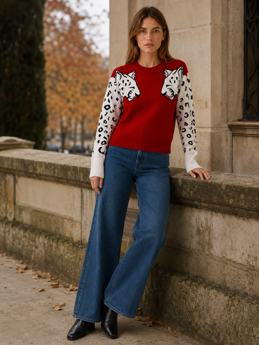 Yseloria | Knit Sweater with Leopard Motif and Round Neck