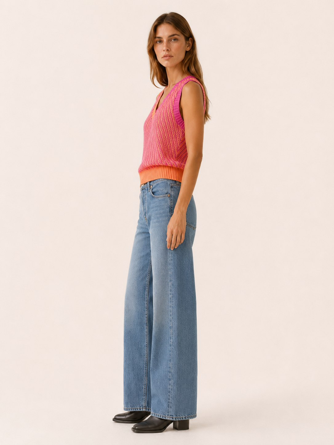Zarelia | Sleeveless Jumper with V-Neck and Contrast Trim