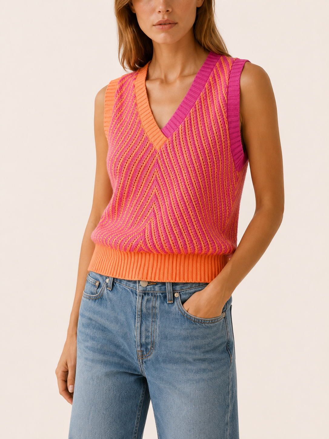 Zarelia | Sleeveless Jumper with V-Neck and Contrast Trim