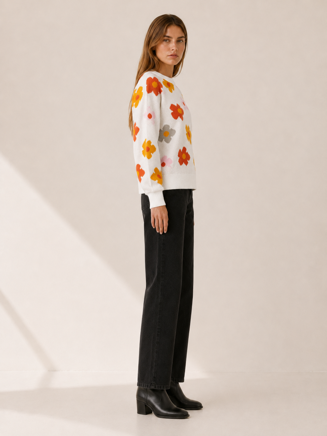Zephrelia | Knit Sweater with Floral Motif and Round Neck